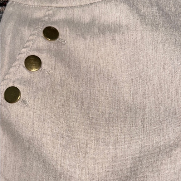 🌹NWT: Maurices High Rise Shorts with Gold Accents - Picture 3 of 5